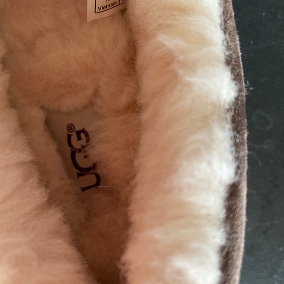 Ugg Ainsley Gray Suede Mocassin Loafers 6 - Picture 4 of 6